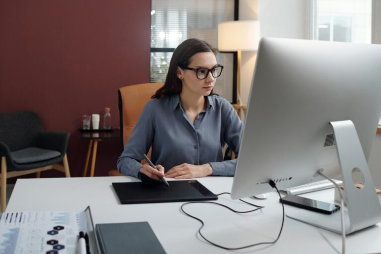 Stacja robocza do obliczeń inżynierskich i symulacji CAE – możliwości konfiguracji HP Z2 G9 Tower w środowiskach profesjonalnych